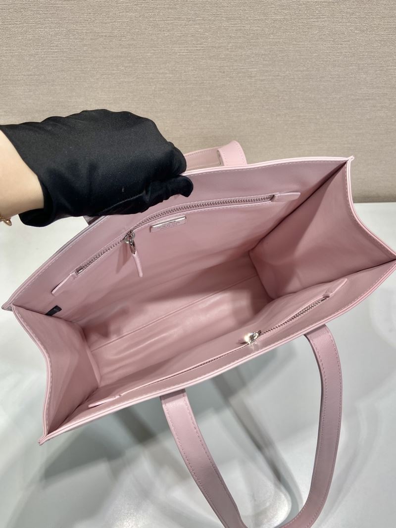 Pra*a tote bags